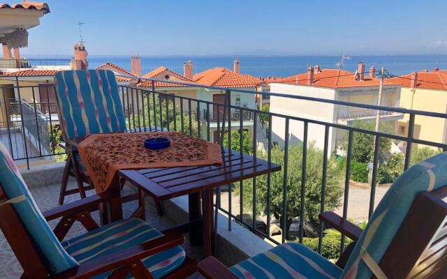 Gerakini 2BR Apt with Shared Pool