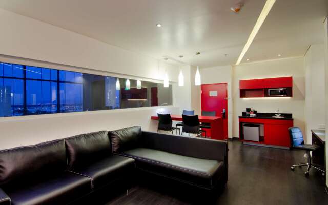 Ramada Encore by Wyndham Guadalajara