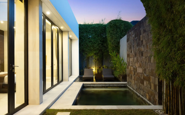 eqUILIBRIA SEMINYAK