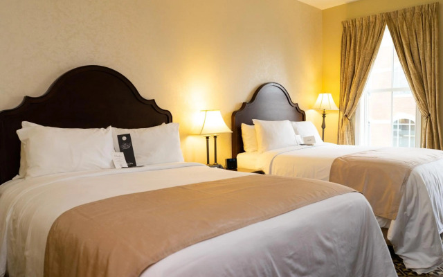 The Mount Vernon Grand Hotel