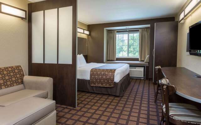 Microtel Inn & Suites by Wyndham Jacksonville Airport