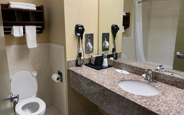 Red Lion Inn & Suites IAH Airport East
