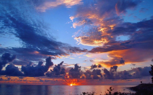 Apollo Jewel Beachfront Apartments