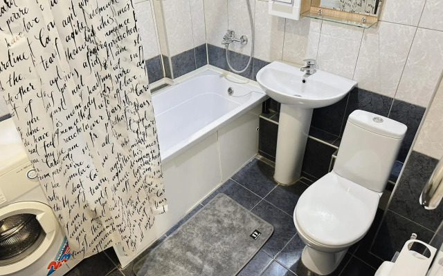 Kvartirnoe byuro IziRent (EasyRent) na ul. Kudasheva, d. 108