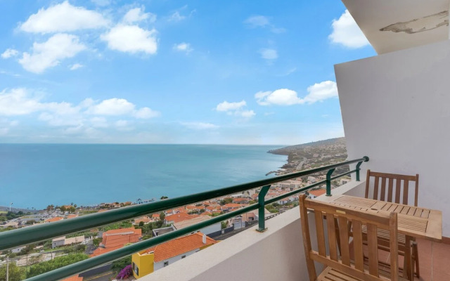 Santa Cruz Apartment