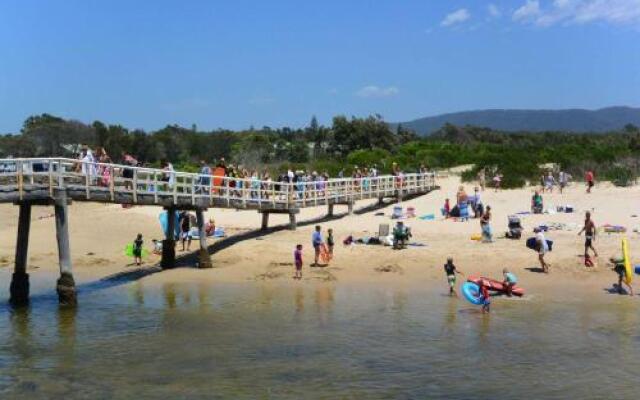 Beachfront 5, 25 Willow Street