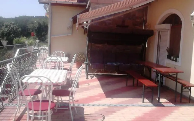 Apartmanház Klára
