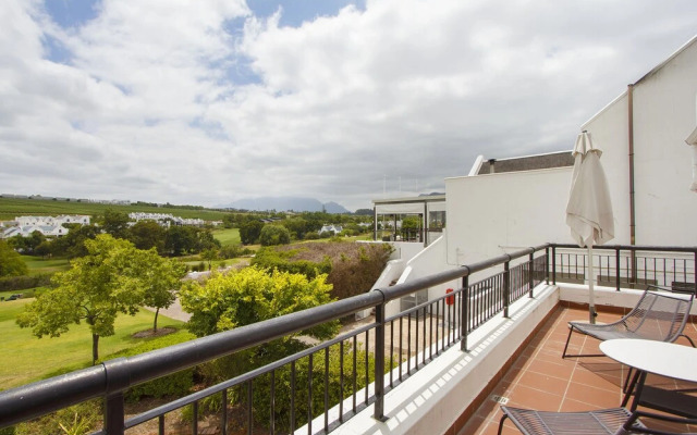 Winelands Golf Lodges 9