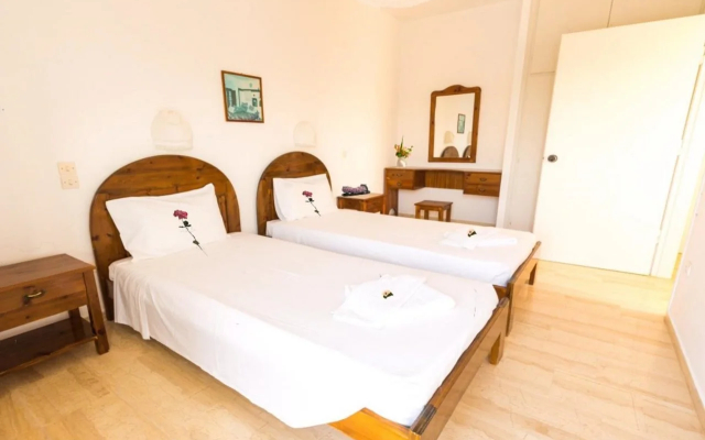 Ccb Bruskos Hotel