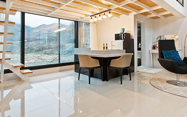 Yangpyeong Lee An House Pool Villa
