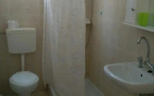 Tony's Apartments
