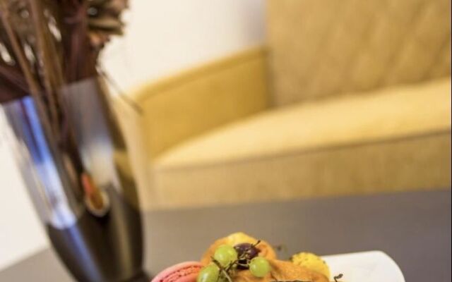Rodos City House