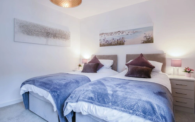 Luxurious Apartment Charlton Mews - 2 Bed - Tenby