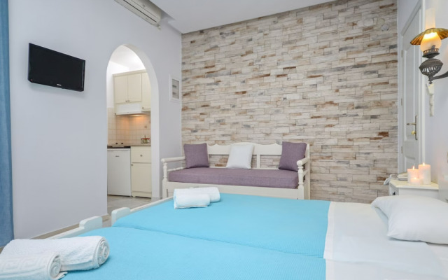 Agia Anna Studios & Apartments