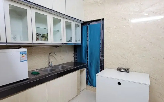 Luxurious 3-bhk Highly Secured & Close to Airport