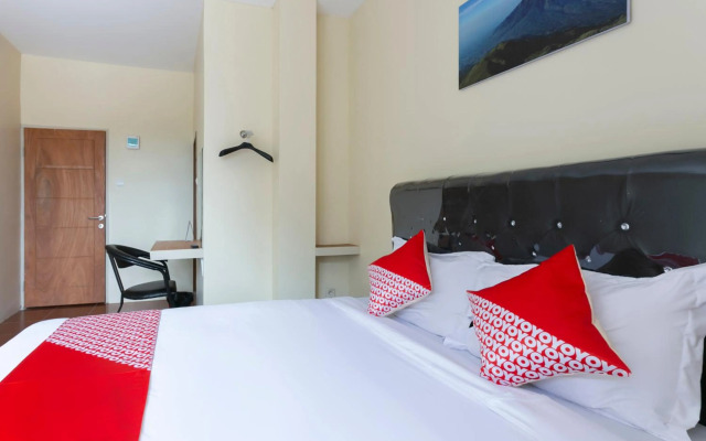 OYO 3130 D'Valley View