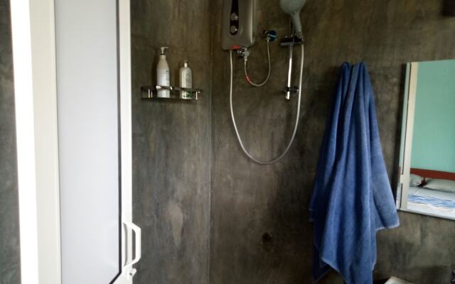 This Is It Airport Hotel and Restaurant