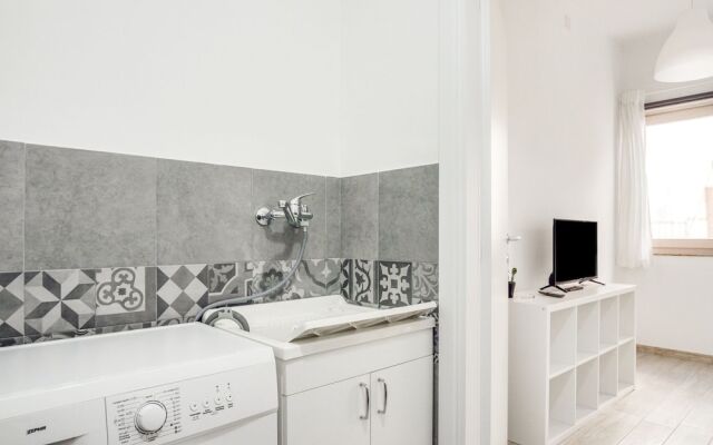 Gorgeous Apartment in Ragusa With Balcony