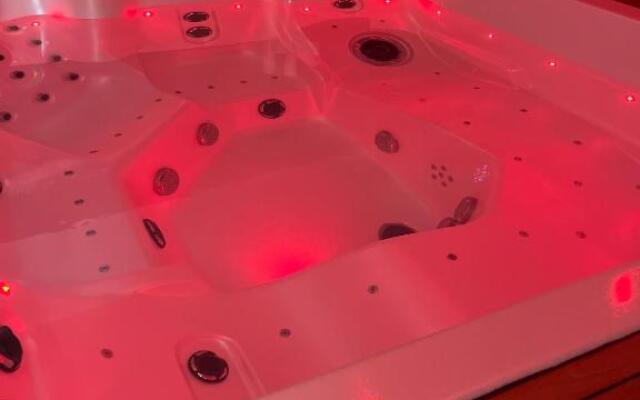 Chambre d h¿tes ind¿ndante Jacuzzi Cave Bar SUITE 785