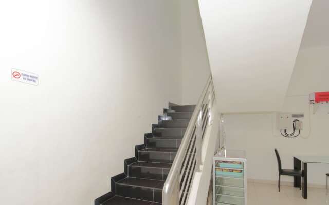 Airy Pecinan Kalikuping Utara 243 Semarang