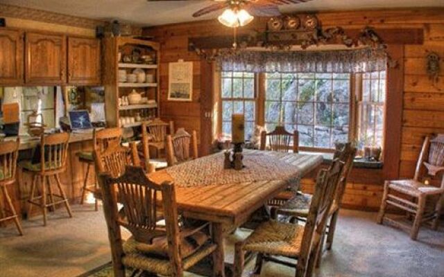 The Log House Lodge Bed & Breakfast