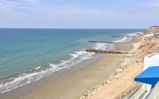 Golden Mar Hostal