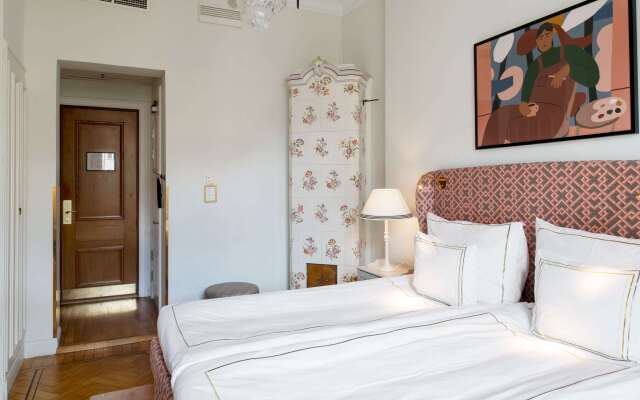 The Sparrow Hotel