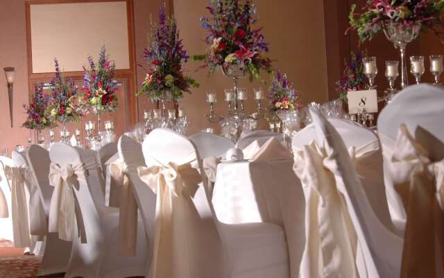 DoubleTree by Hilton Bay City - Riverfront