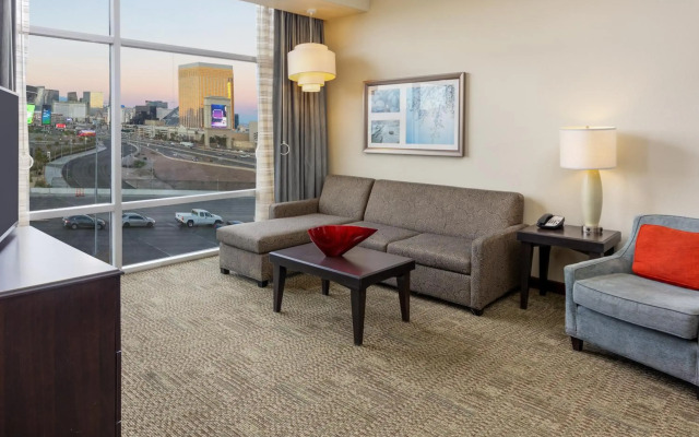 Staybridge Suites: Las Vegas - Stadium District by IHG