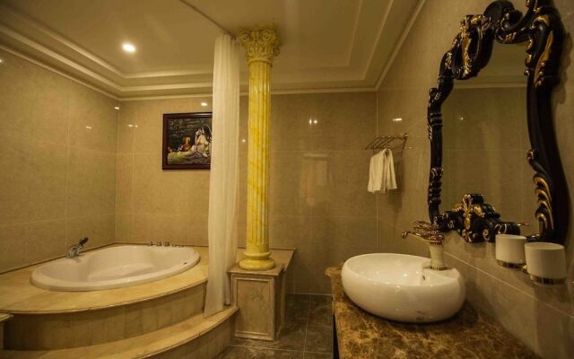Sepia Hotel DaLat