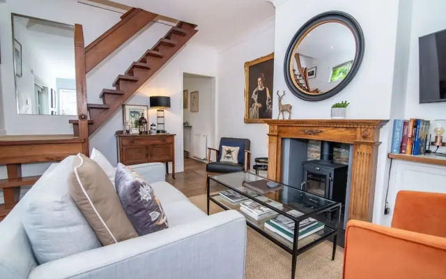 Host Stay Terrace on Canal