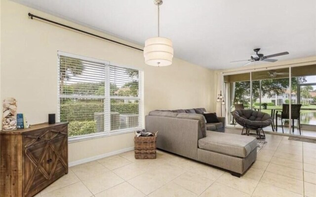 Carlton Lakes Cedar Springs #101