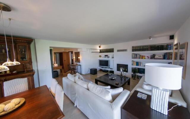 NEW!! Enjoy the Sea View at Fully Equipped 2BR House