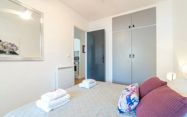 Apartment in Empuriabrava Near Beach