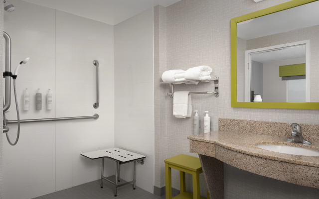 Hampton Inn & Suites Durham/North I-85