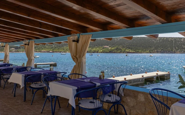 Beachfront Santa Maria 1 Apartment 4