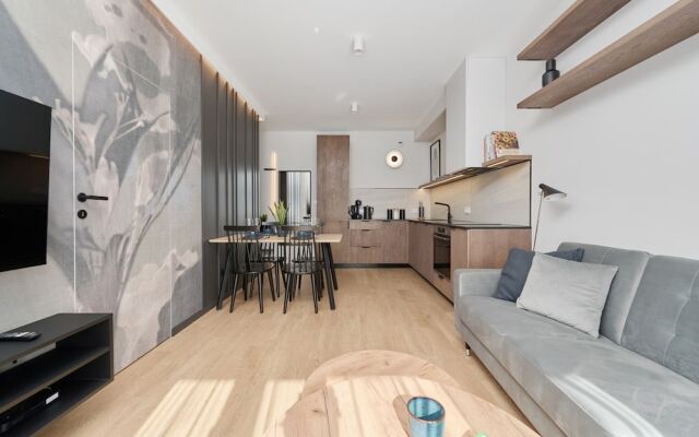 Exclusive Apartment Popowice by Renters