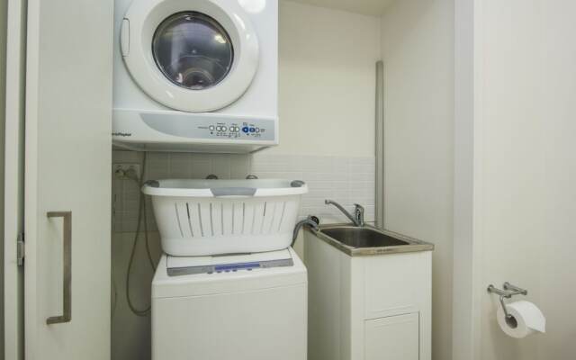 1 Bright Point Apartment 1405