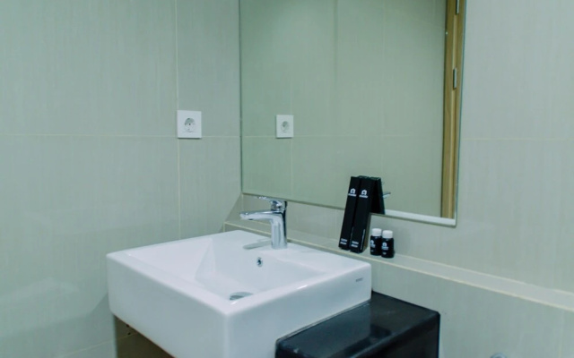 Stunning 1Br Without Living Room at Bintaro Embarcadero Suites Apartment
