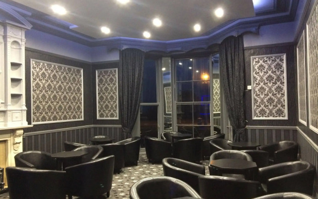 The Carlton Hotel