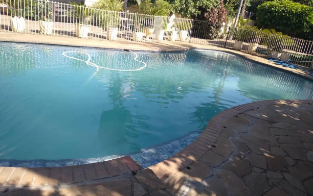 Charming 6-bed House With Swimming Pool in Harare