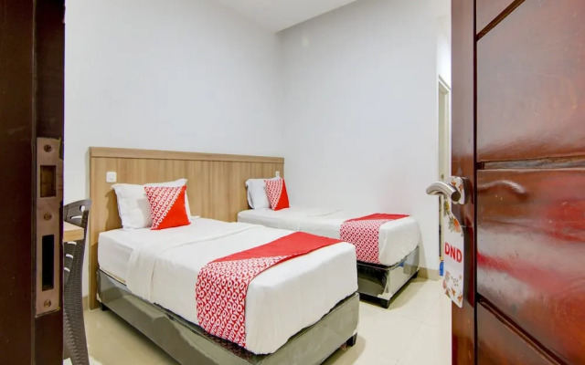 The Shine Residence by OYO Rooms