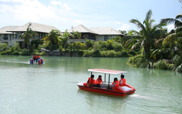 Yalong Bay Villas and Spa