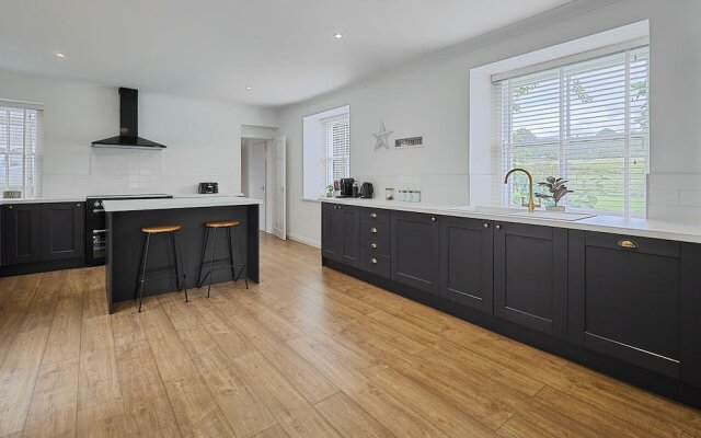 Host Stay Stay House
