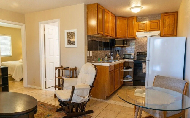 Charming 2-bedroom in East Palo Alto