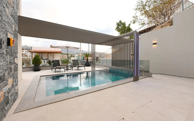 MGK Complex Suite With Private Pool Ligaria Made