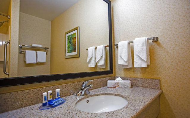 Fairfield Inn & Suites Toledo North