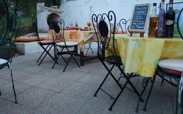 Maison Mariposa - Chambres d'Hôtes et Yourtes