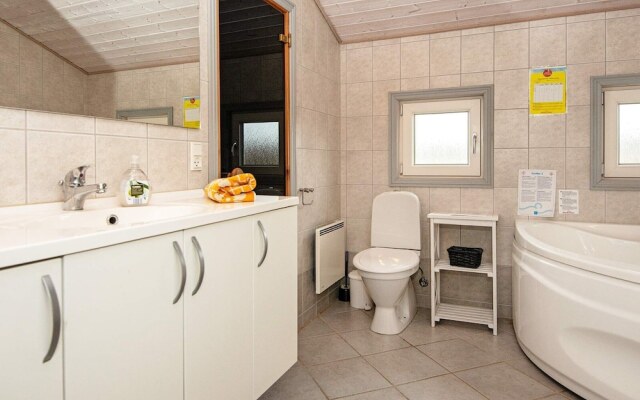 8 Person Holiday Home in Hemmet