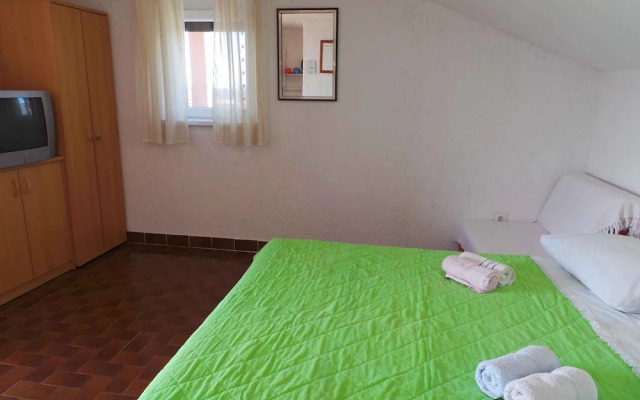 Apartments in Kornic/insel Krk 14471